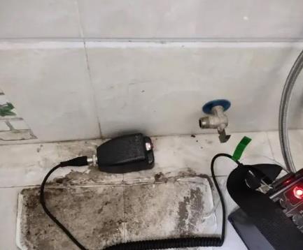 广宁屋顶漏水维修公司分享下卫生间漏水的危害及解决方法